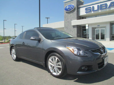 2011 Nissan Altima  3.5 SR