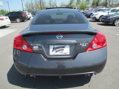2011 Nissan Altima  3.5 SR