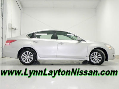 2013 Nissan Altima  2.5 S
