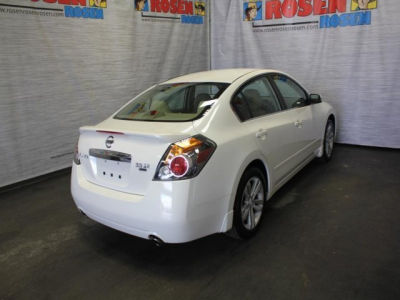 2012 Nissan Altima  3.5 SR
