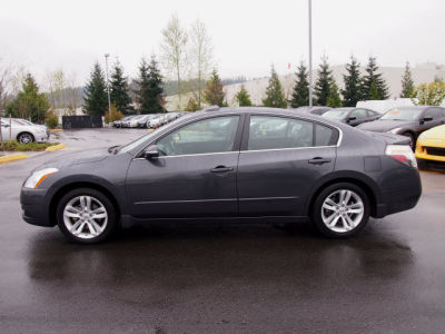2011 Nissan Altima  3.5 SR