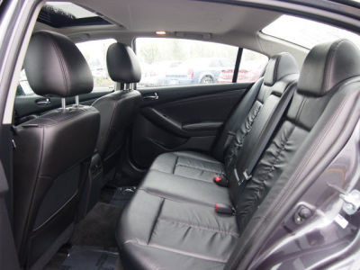 2011 Nissan Altima  3.5 SR