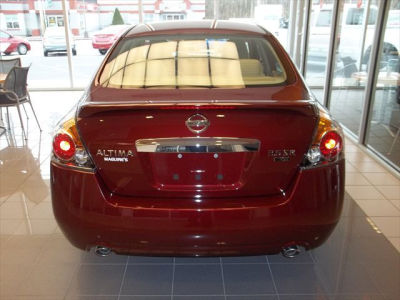 2012 Nissan Altima  3.5 SR
