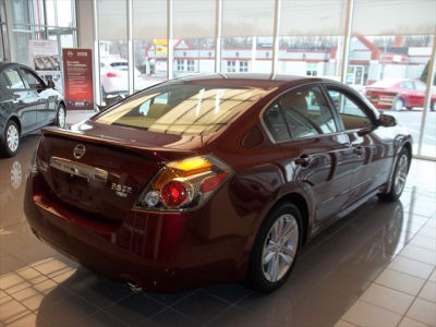 2012 Nissan Altima  3.5 SR