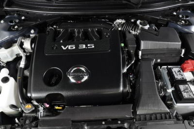 2012 Nissan Altima  3.5 SR