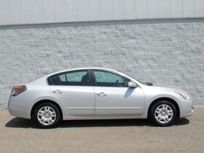 2012 Nissan Altima  2.5 S