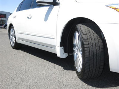 2010 Nissan Altima  3.5 SR
