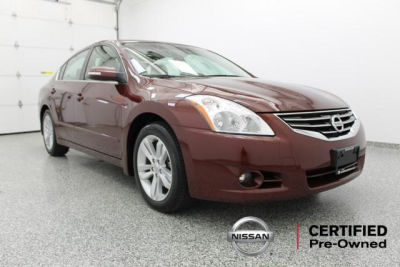 2011 Nissan Altima  3.5 SR