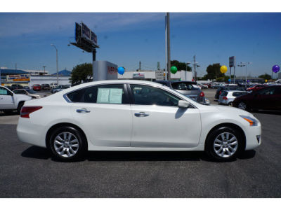 2013 Nissan Altima  2.5 S