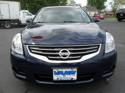 2010 Nissan Altima  3.5 SR