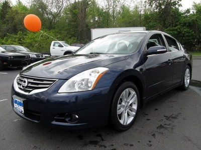 2010 Nissan Altima  3.5 SR
