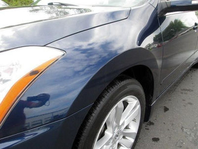 2010 Nissan Altima  3.5 SR