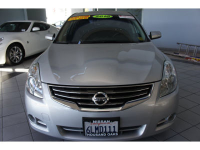 2010 Nissan Altima  3.5 SR