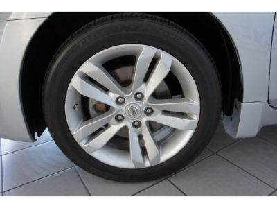2010 Nissan Altima  3.5 SR