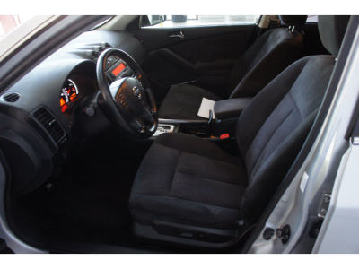 2010 Nissan Altima  3.5 SR