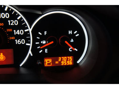 2010 Nissan Altima  3.5 SR