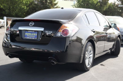 2011 Nissan Altima  3.5 SR
