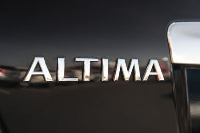 2011 Nissan Altima  3.5 SR
