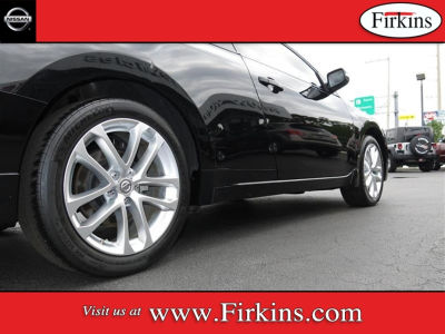 2011 Nissan Altima  3.5 SR