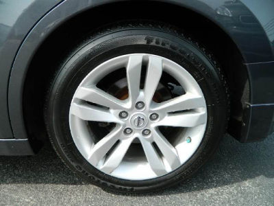 2011 Nissan Altima  3.5 SR