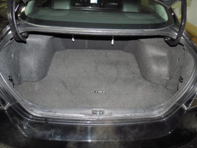2011 Nissan Altima  3.5 SR