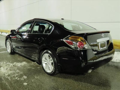 2011 Nissan Altima  3.5 SR