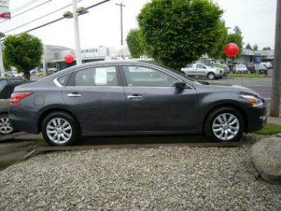 2013 Nissan Altima  2.5 S