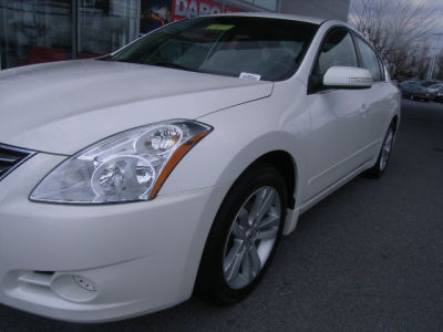 2010 Nissan Altima  3.5 SR