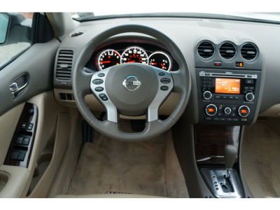 2010 Nissan Altima  2.5 S