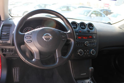2011 Nissan Altima  3.5 SR
