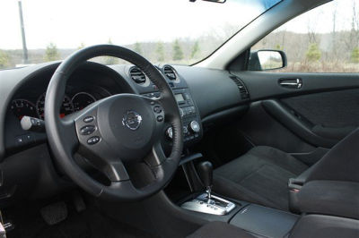 2010 Nissan Altima  3.5 SR