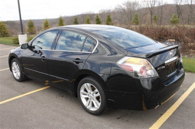 2010 Nissan Altima  3.5 SR