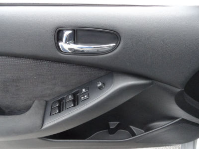 2012 Nissan Altima  EDITION