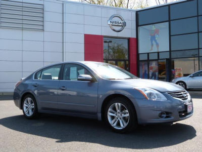 2010 Nissan Altima  3.5 SR