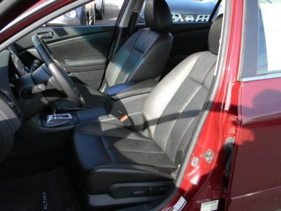 2010 Nissan Altima  2.5 S