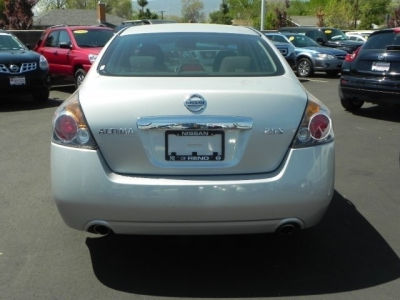2012 Nissan Altima  2.5