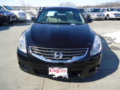 2011 Nissan Altima  3.5 SR