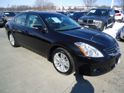 2011 Nissan Altima  3.5 SR