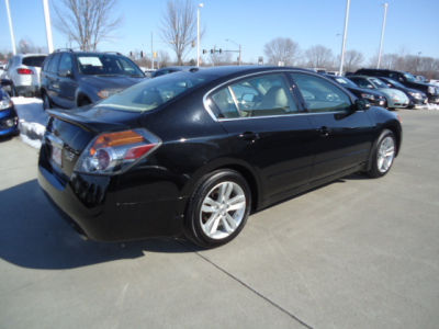 2011 Nissan Altima  3.5 SR