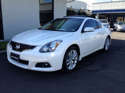 2010 Nissan Altima  3.5 SR