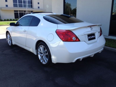 2010 Nissan Altima  3.5 SR