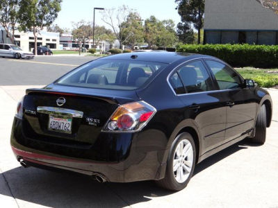 2011 Nissan Altima 3.5 SR