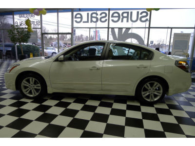 2010 Nissan Altima  3.5 SR
