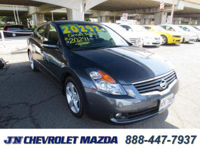 2009 Nissan Altima  3.5 SE