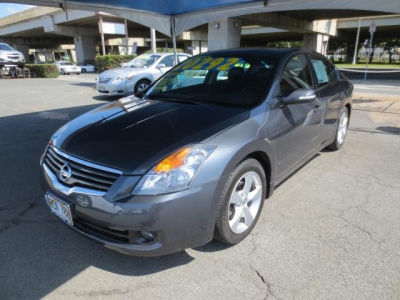 2009 Nissan Altima  3.5 SE