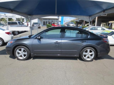 2009 Nissan Altima  3.5 SE