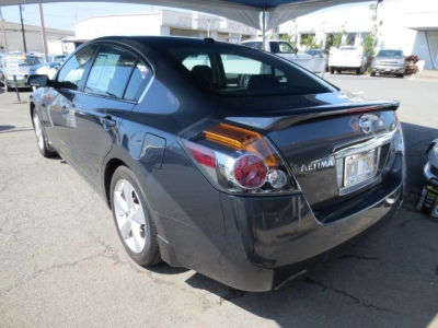 2009 Nissan Altima  3.5 SE