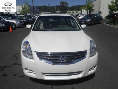 2010 Nissan Altima  3.5 SR