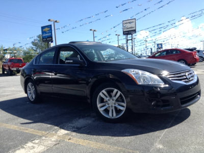 2010 Nissan Altima  3.5 SR
