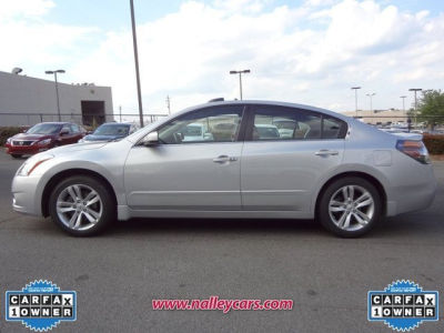 2010 Nissan Altima  3.5 SR